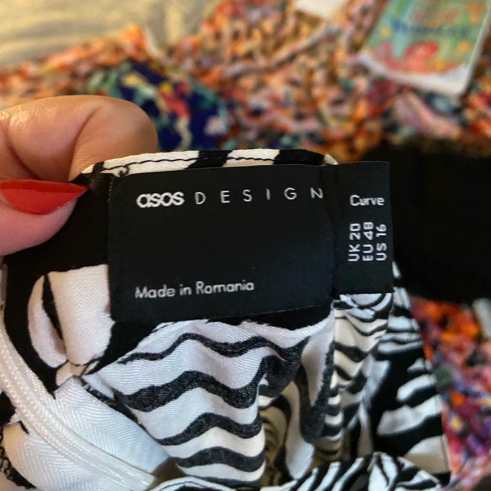 ASOS curve skirt - Picture 3 of 3